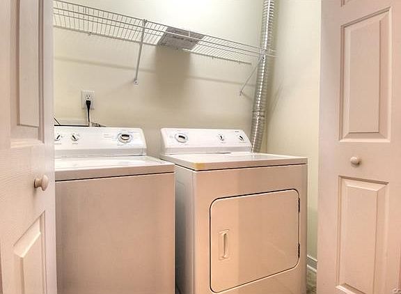 5th image of 3004 Stratford Townes Dr #3004