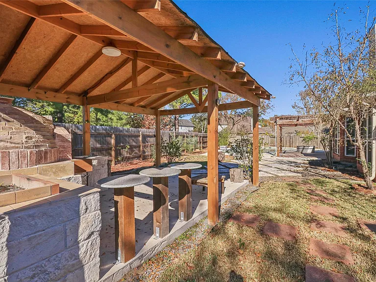 20510 Pioneer Bend Ct — Photo 9