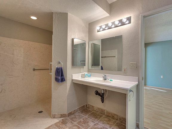2nd image of 609 W Via San Mateo