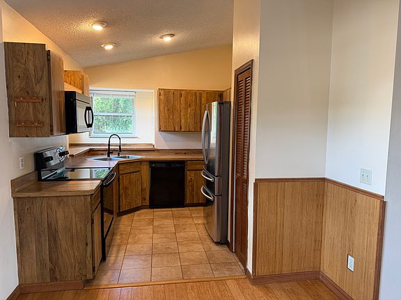 2nd image of 2153 Brewster Dr