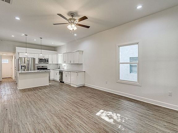 5th image of 602 W Hancock St