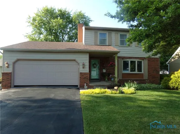 3451 Piper Dr, Northwood, OH 43619
