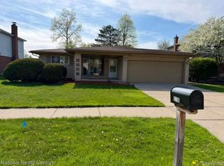 5739 Willow Creek Dr, Canton, MI 48187