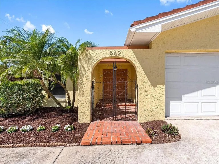 562 Johns Pass Ave — Photo 12