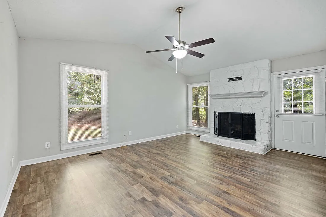 3 bed, 1108 sqft, $1,675 — Photo 3