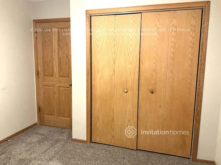 800 E Belmont Ave — Photo 11