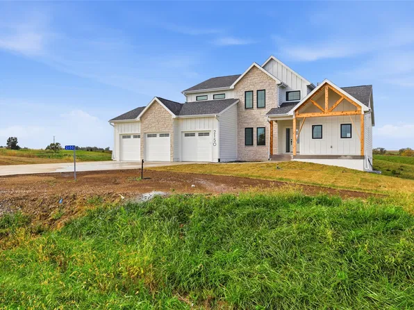 2150 114th Ct, Winterset, IA 50273