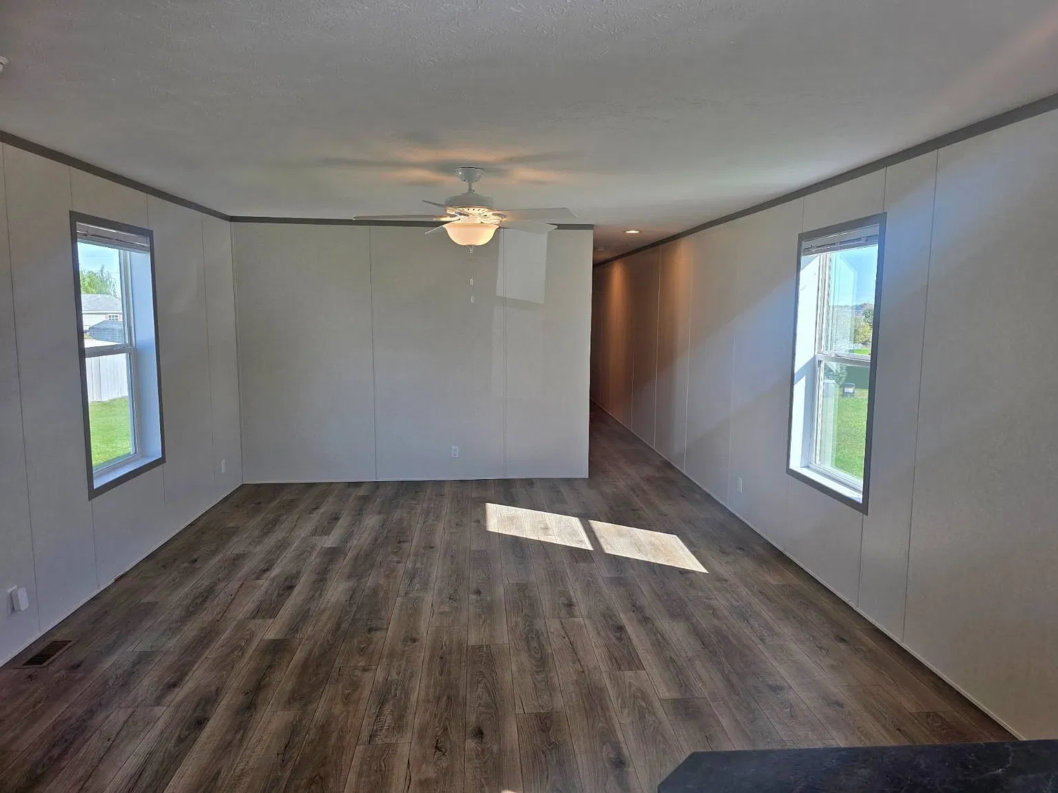 3 bed, 2.0 bath, 1140 sqft, $1,295 — Photo 2