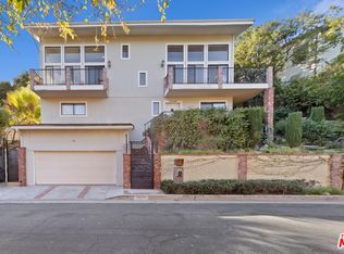14550 Round Valley Dr, Sherman Oaks, CA 91403
