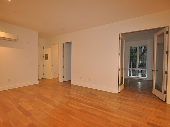 2nd image of 83 Winthrop St #Oc3