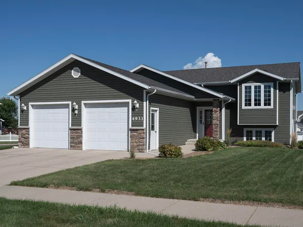 4931 Driftwood Ln, Bismarck, ND 58503