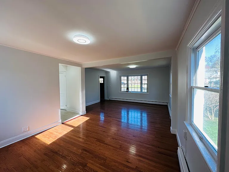 79 Hawkins Ave — Photo 8