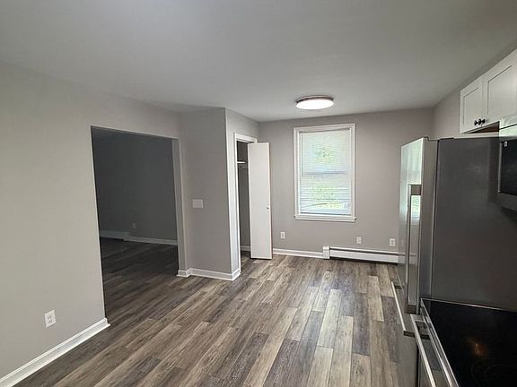5th image of 44 Sheldon St APT 6