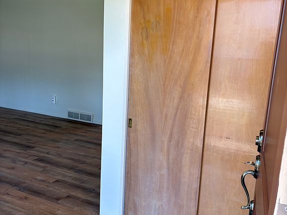 4th image of 3106 Lindland Rd