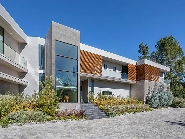 19333 Rosita St — Photo 15
