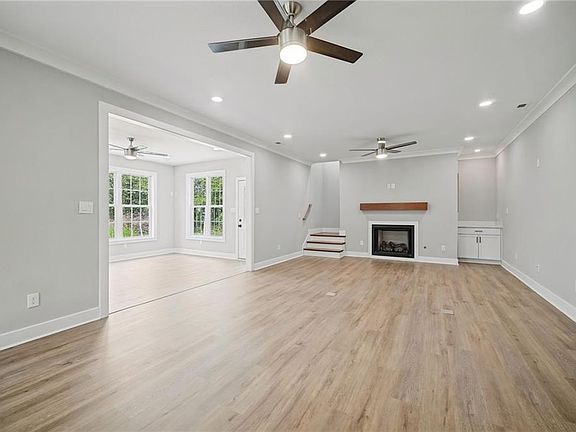 5th image of 1824 Arlington Ave