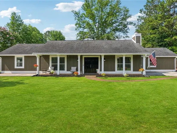 3280 Pebble Hill Dr, Marietta, GA 30062