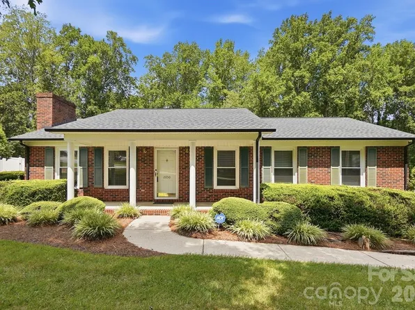 2050 Brownstone Ct, Gastonia, NC 28054