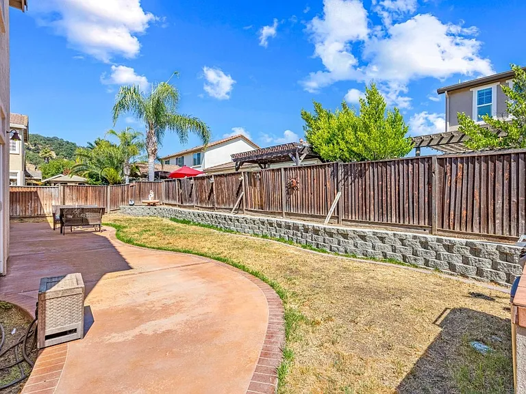 1515 Dovetail Way — Photo 21