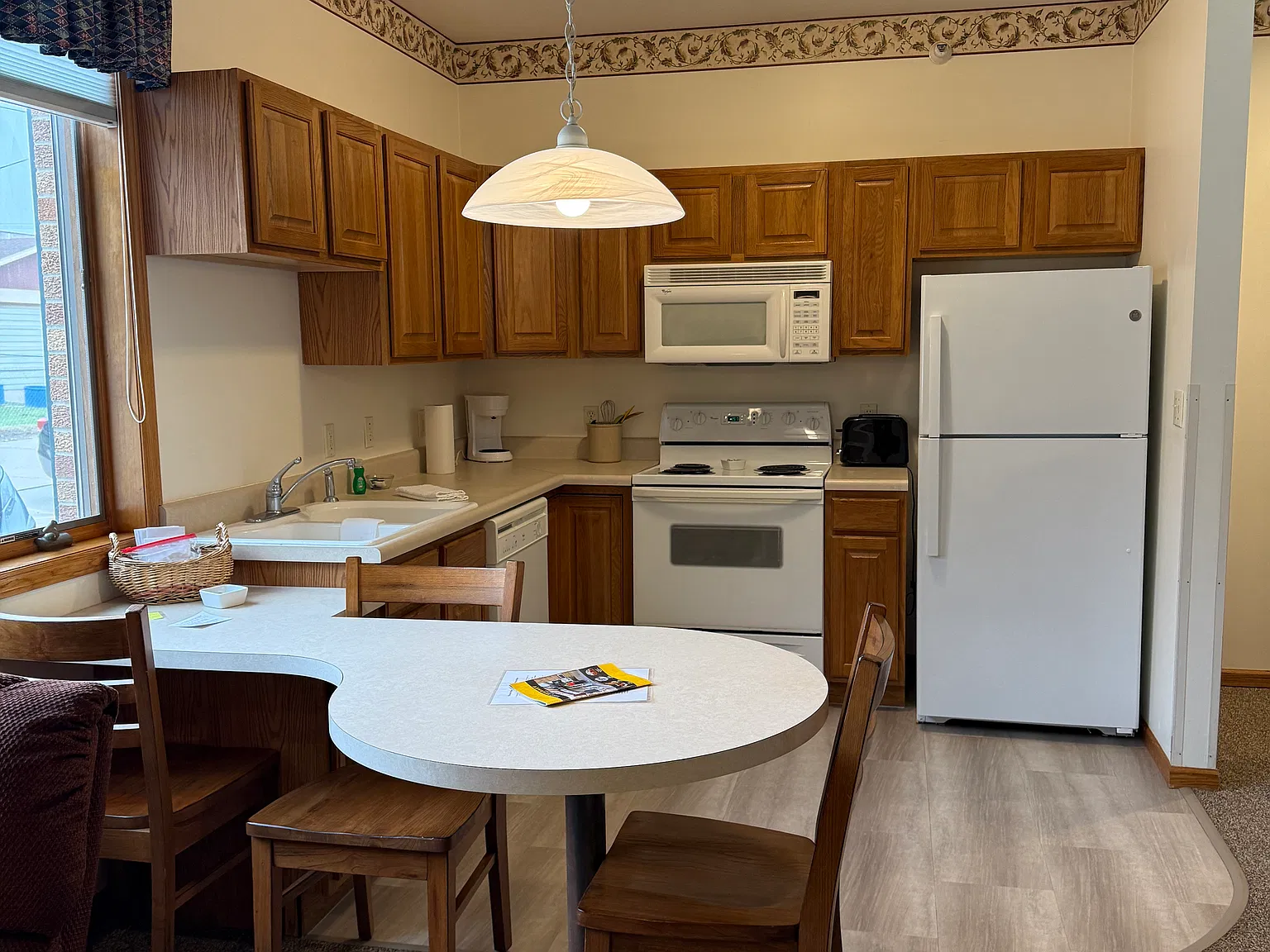 Studio, $1,350 — Photo 2