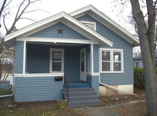 1205 S Bauscher Ave, Freeport, IL 61032