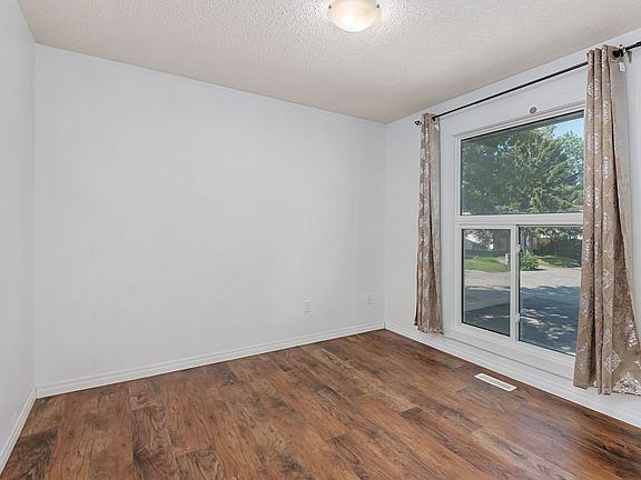 4th image of 548 Whitehill Pl NE #1