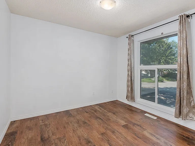 548 Whitehill Pl NE #1 — Photo 4