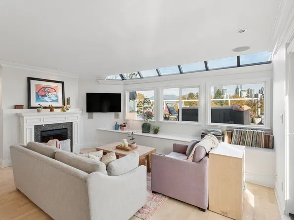 1100 W 6th Ave #A3, Vancouver, BC V6H 1A4