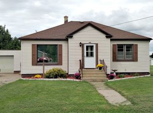 808 6th St, Iron Mountain, MI 49801