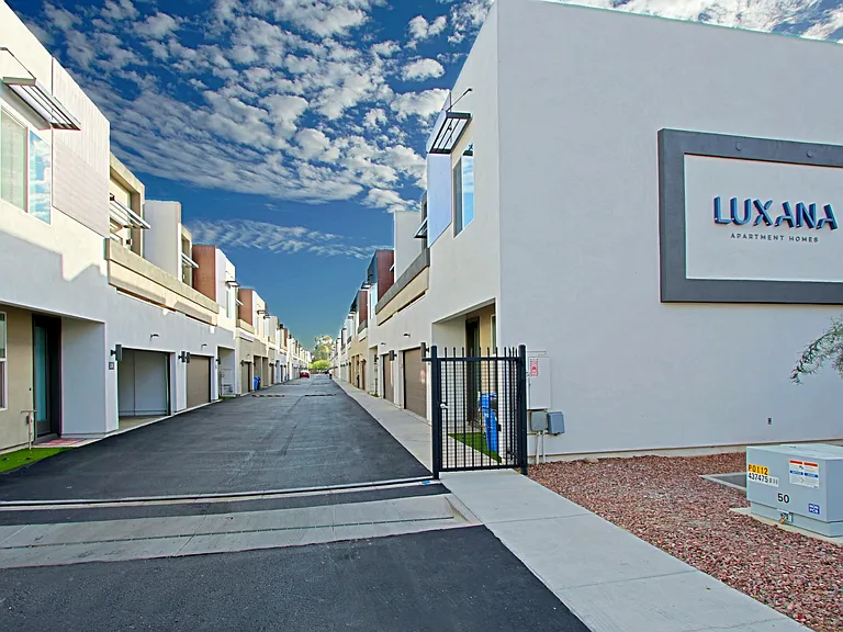 Luxana Apartments — Photo 51