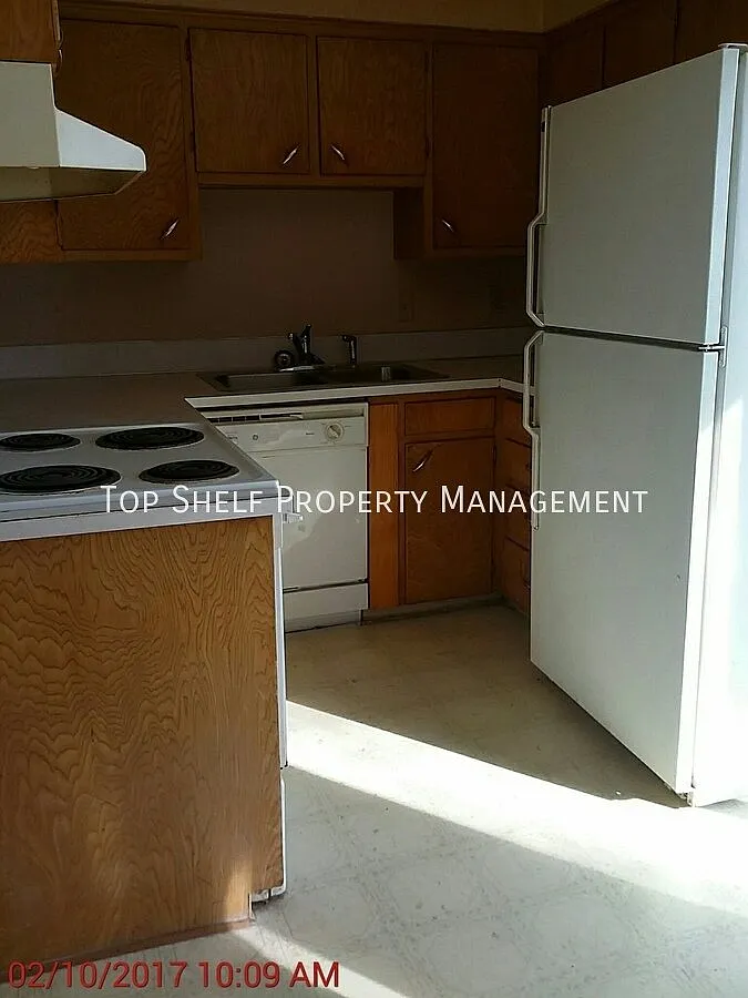 3 bed, 900 sqft, $1,195 — Photo 3