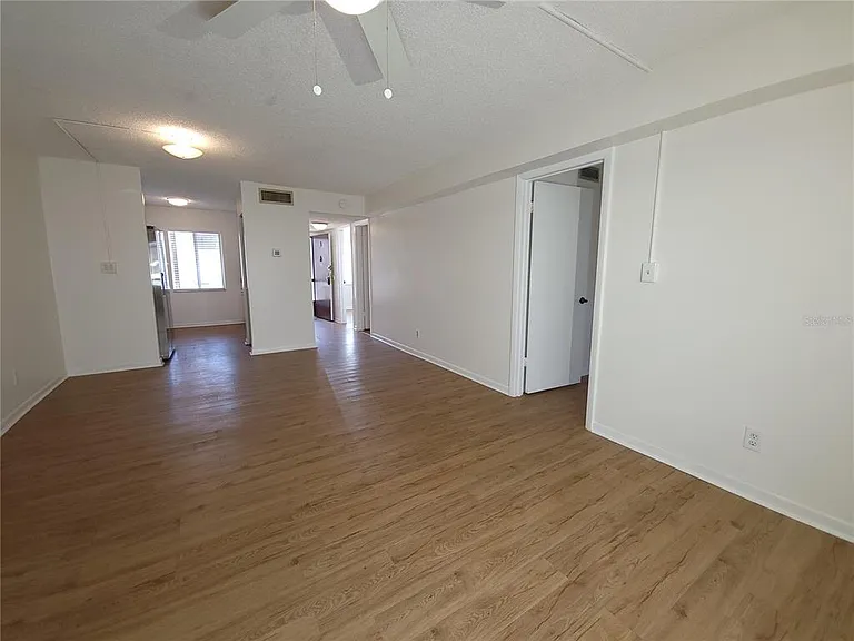7606 Abbey Ln #208 — Photo 8