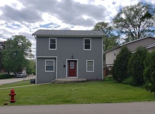 400 Kenwood Dr, Round Lake Park, IL