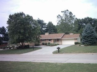 1229 Skylark Dr, Omaha, NE 68144