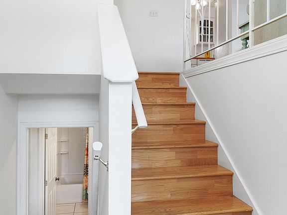 4th image of 1726 Karluk St