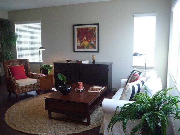4th image of 1741 Donax Ave