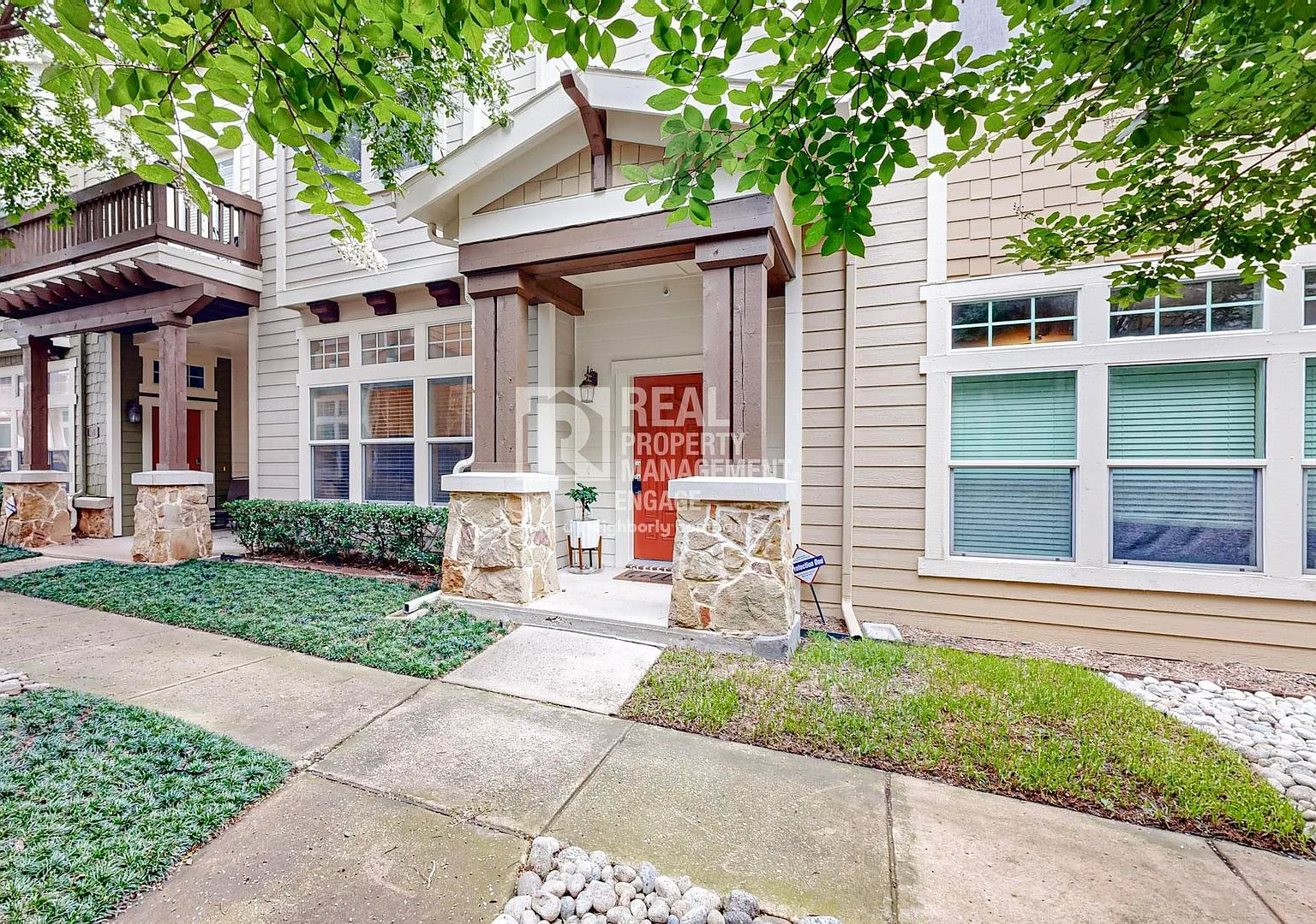 Charming 2-Bedroom Townhome for Rent in a Gated Community! — Photo 2