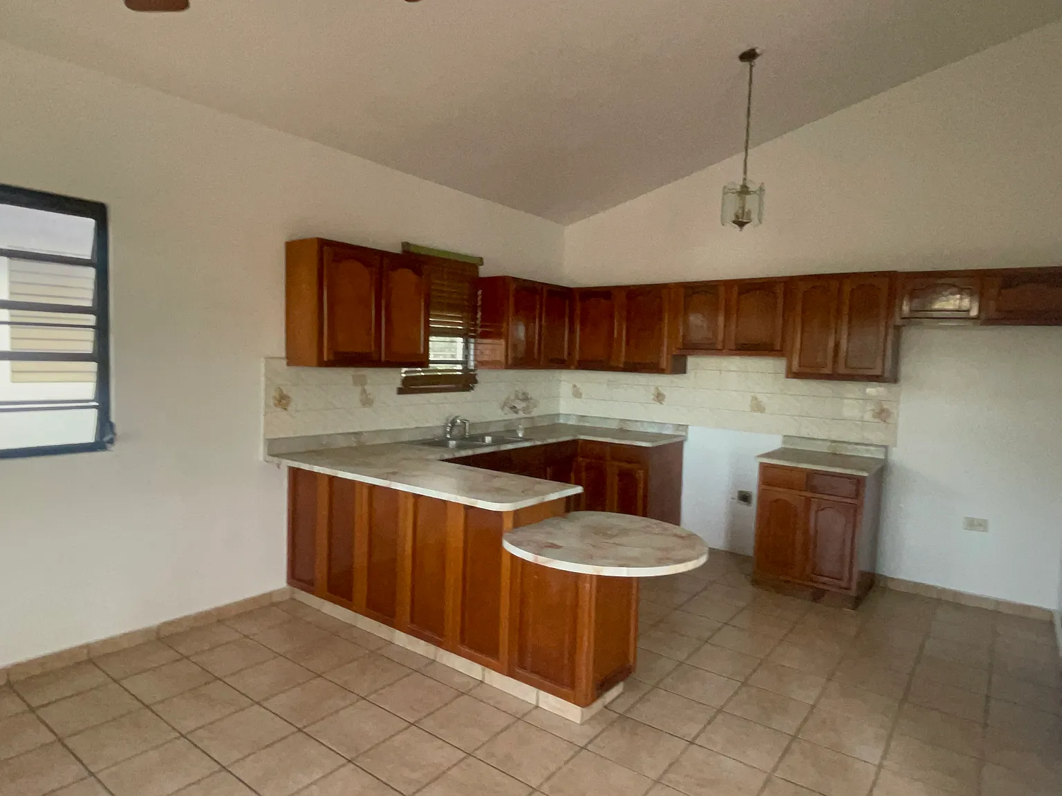Sierra Bayamon Calle 84 Bloque 97 No 13 — Photo 4