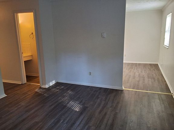 2nd image of 1090 Evelyn Dr #4