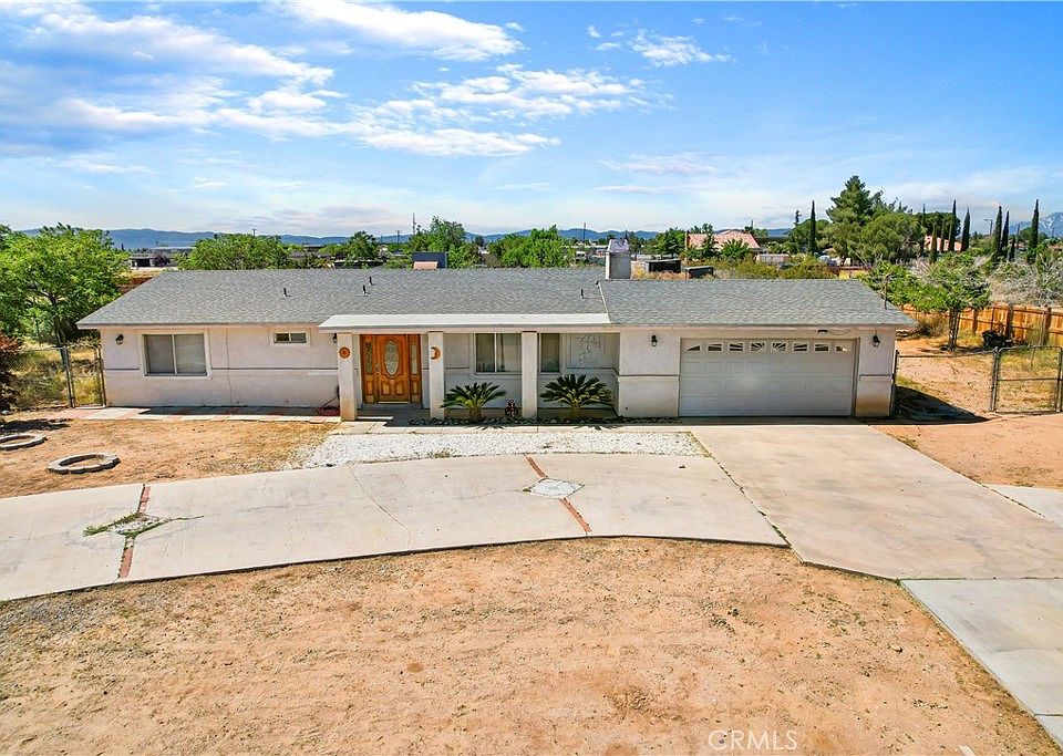 1st image of 15939 Mojave St