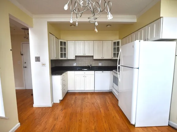 106 13th St APT 306, Charlestown, MA 02129