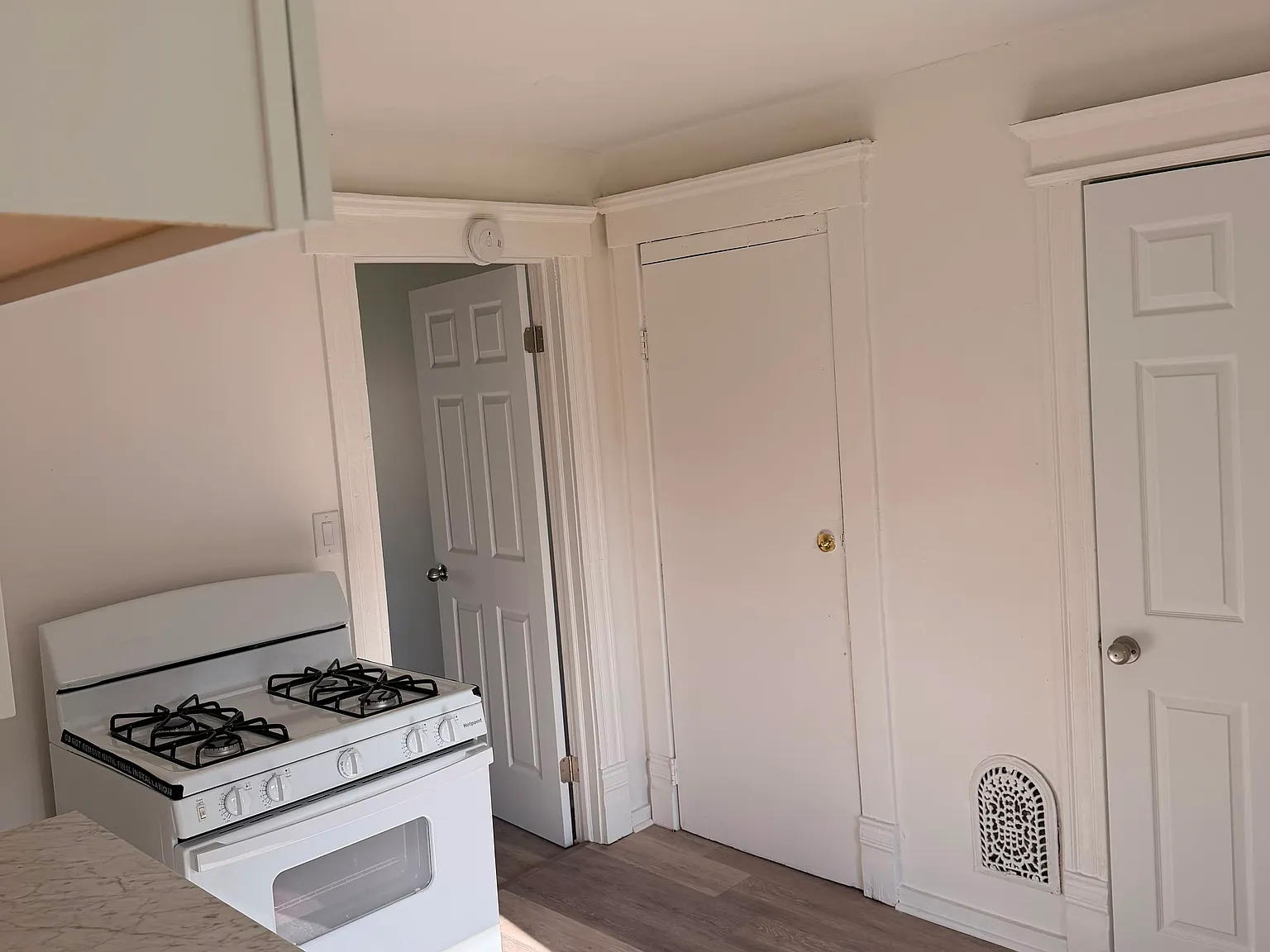 3 bed, $1,250 — Photo 3