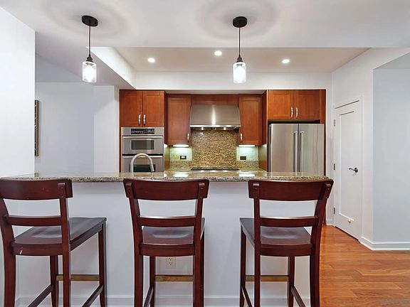 5th image of 5440 La Jolla Blvd Unit E103