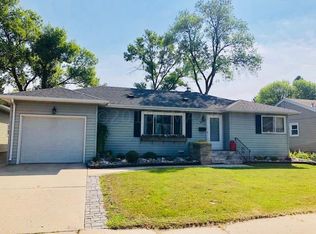 1810 5th St S, Moorhead, MN