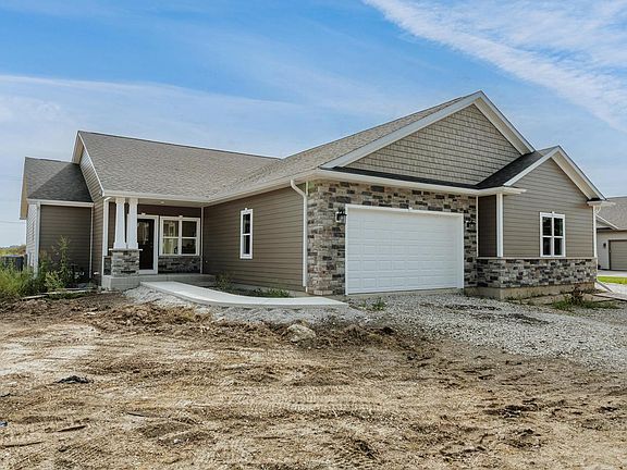 4th image of 1527 N Stewart ROAD