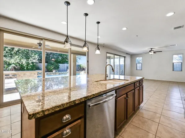 21986 N 97th Dr, Peoria, AZ 85383