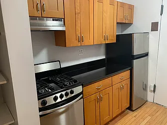 Rented by Salon Realty Corp