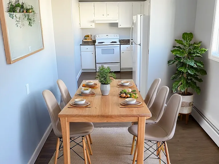 16 Saunderson Ave — Photo 6