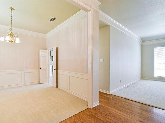 5th image of 1525 Lloyds Hall Ct
