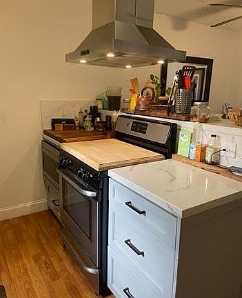 4th image of 661 S College Ave